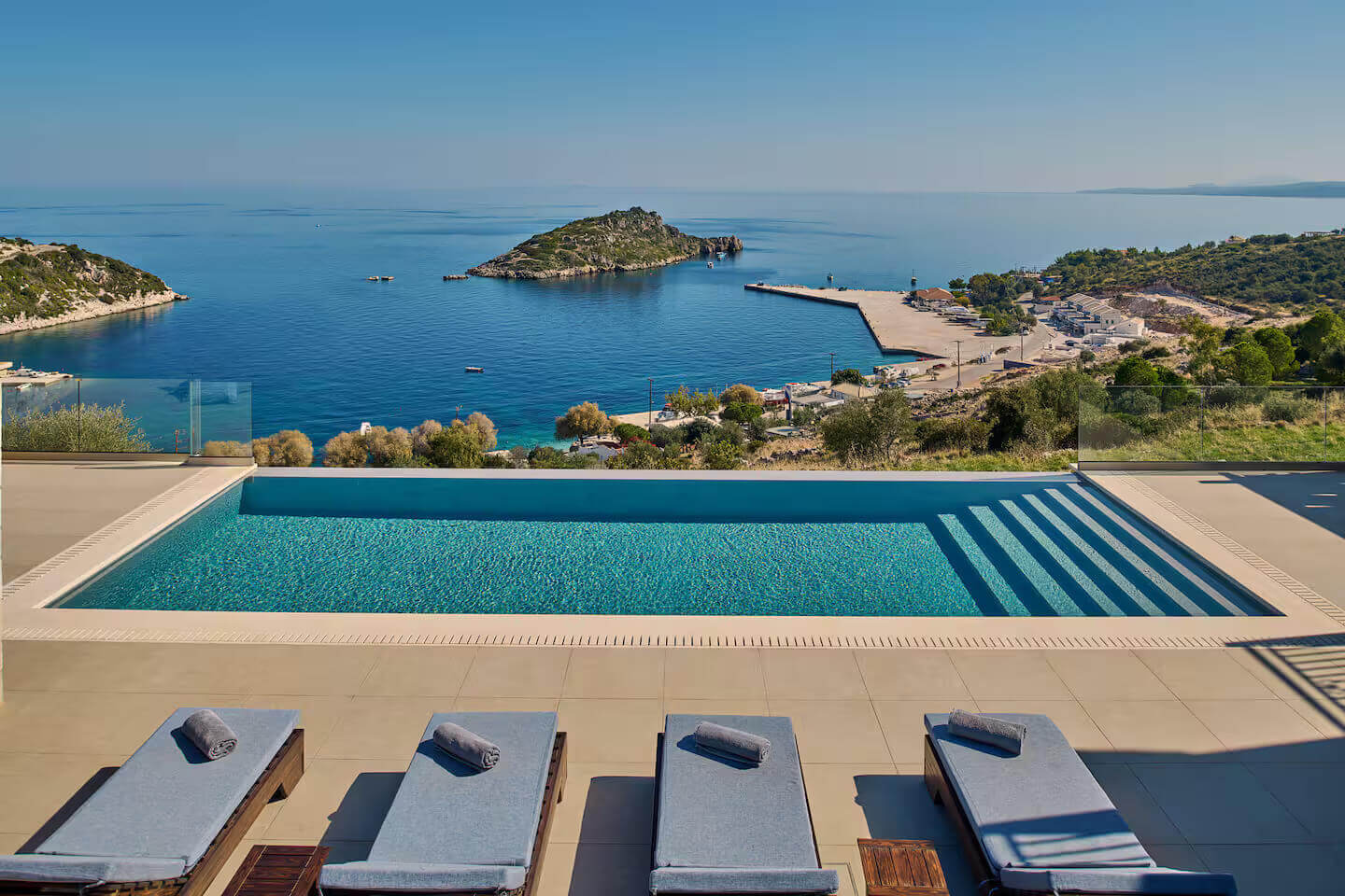 Comfortable accommodation at Blue Sea House in Zakynthos